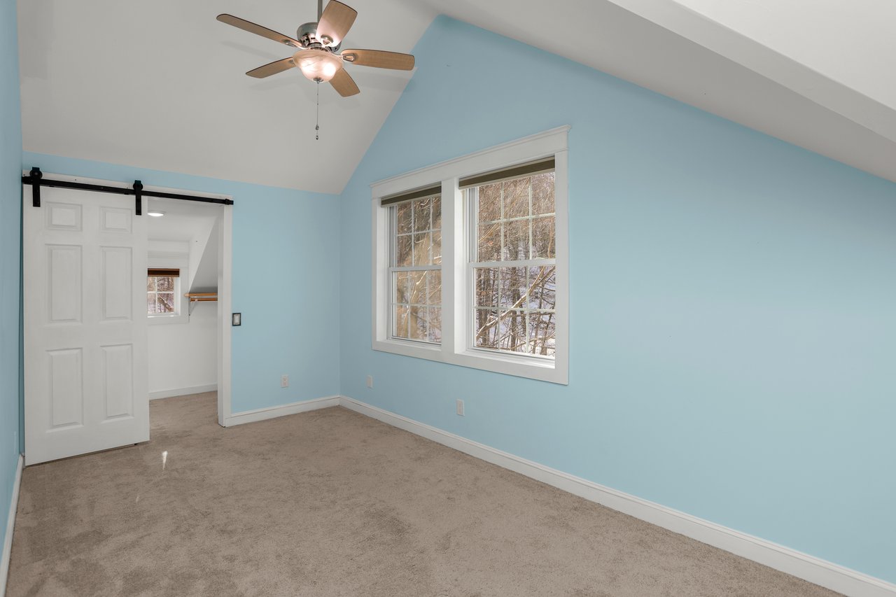 Bedroom 2 w/walk in closet