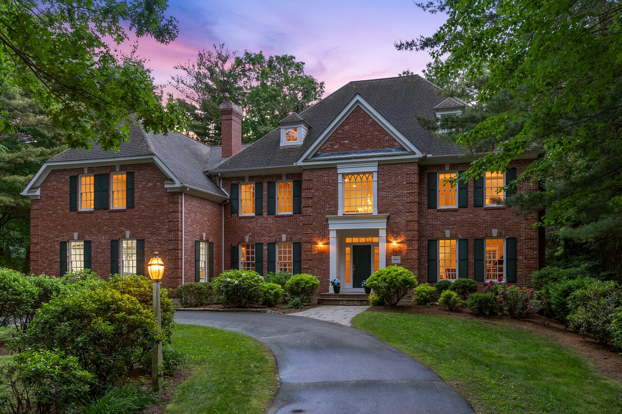 Welcome to 3 Farnham Way!
