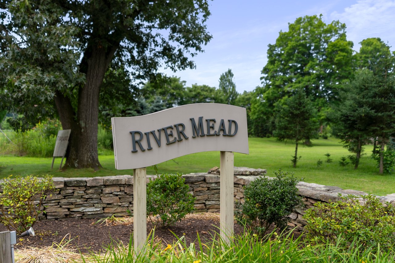 Welcome to 22 River View Avon!