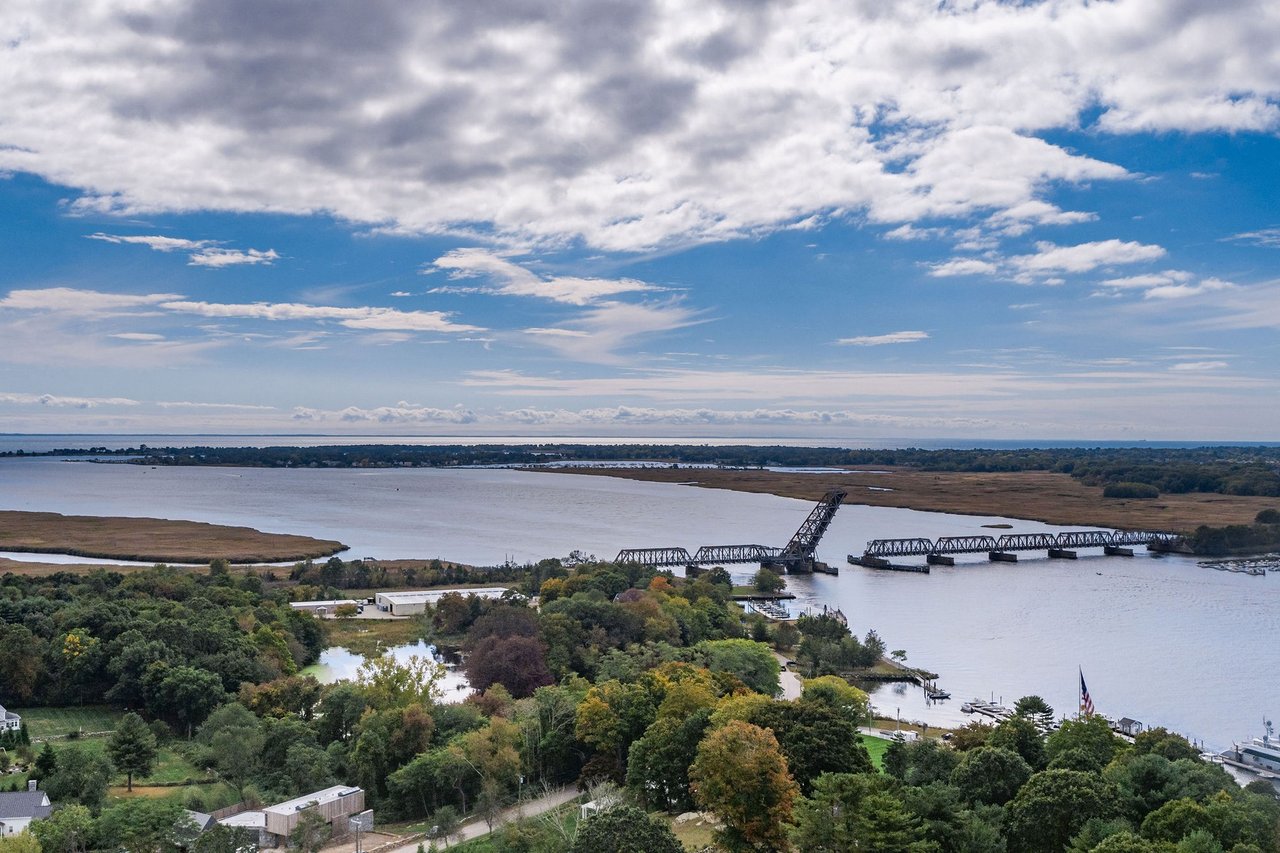 Proximity to CT River/LI Sound