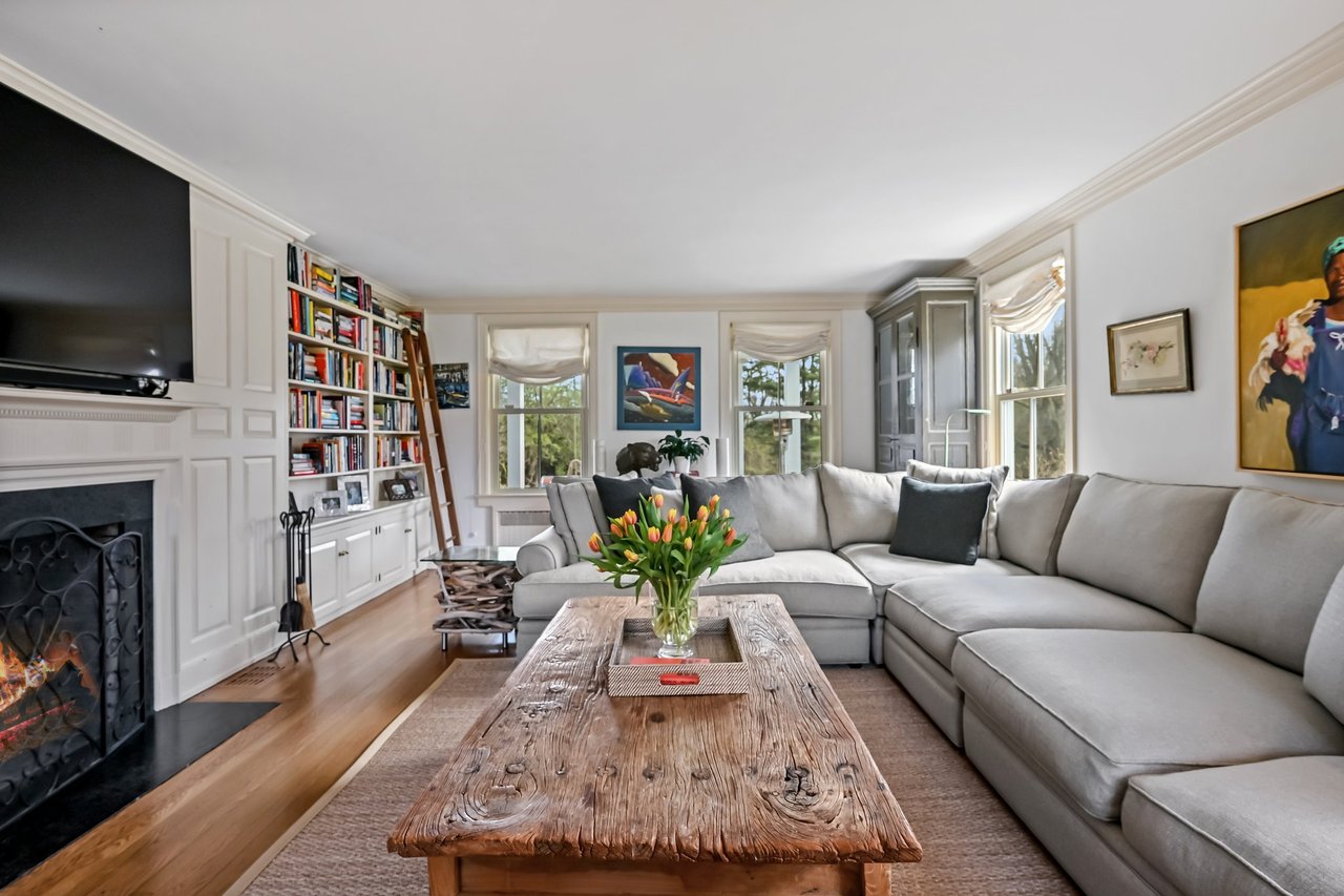 Family Room with built-ins
