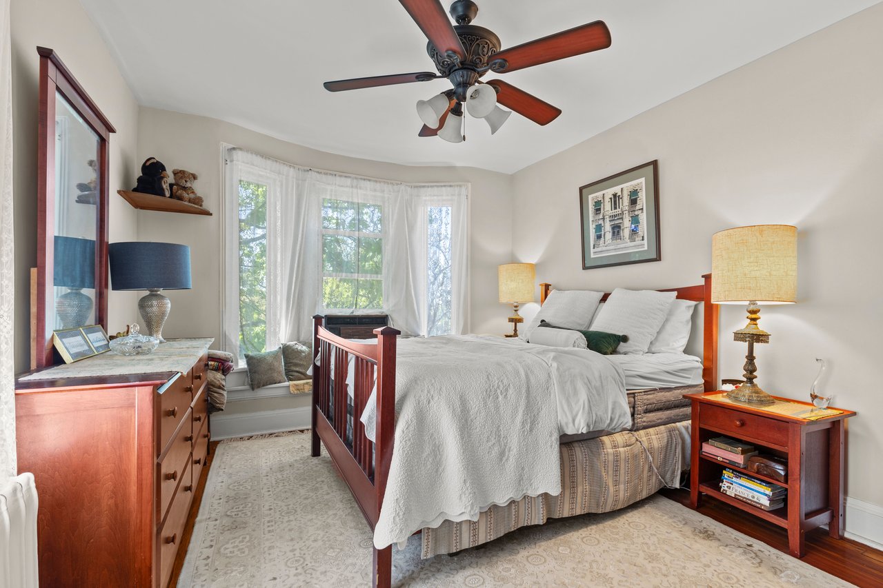 Bedroom #1