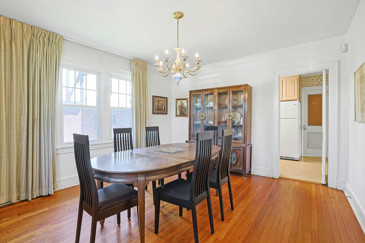 Dining area looking toward kitchen
