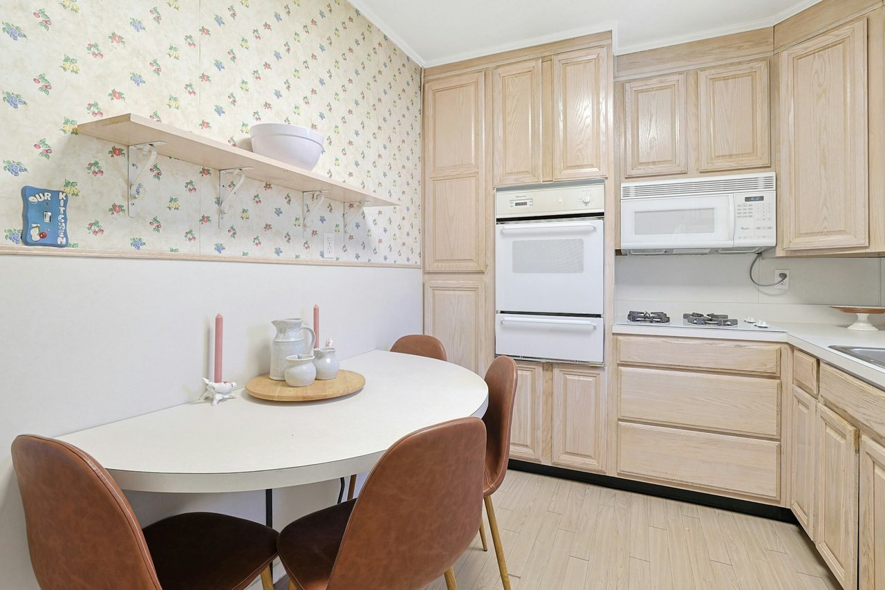 Eat-in-nook