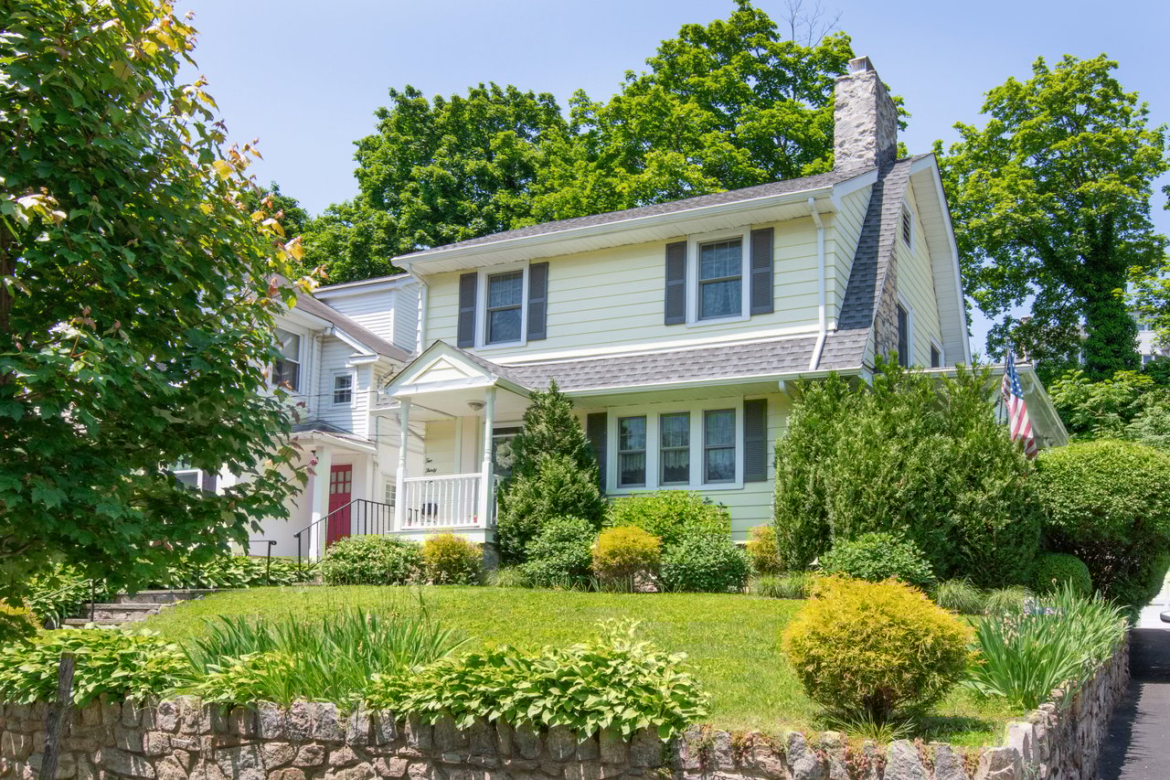 Welcome to this charming 3-bedroom Colonial home in the highly sought-after neighborhood of Crestwood!...