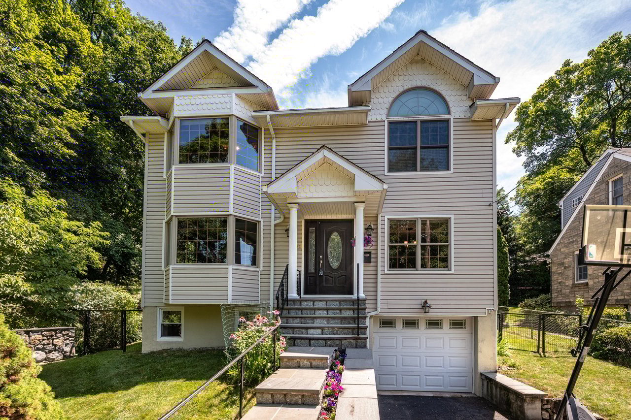 Welcome to 84 MacArthur Lane!