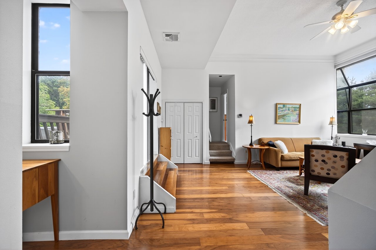 View as you Enter Unit