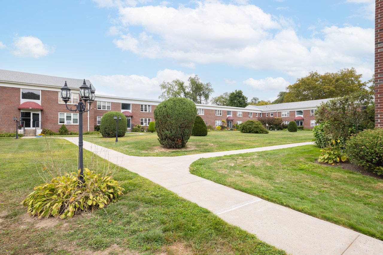 Surrounding community with a yard