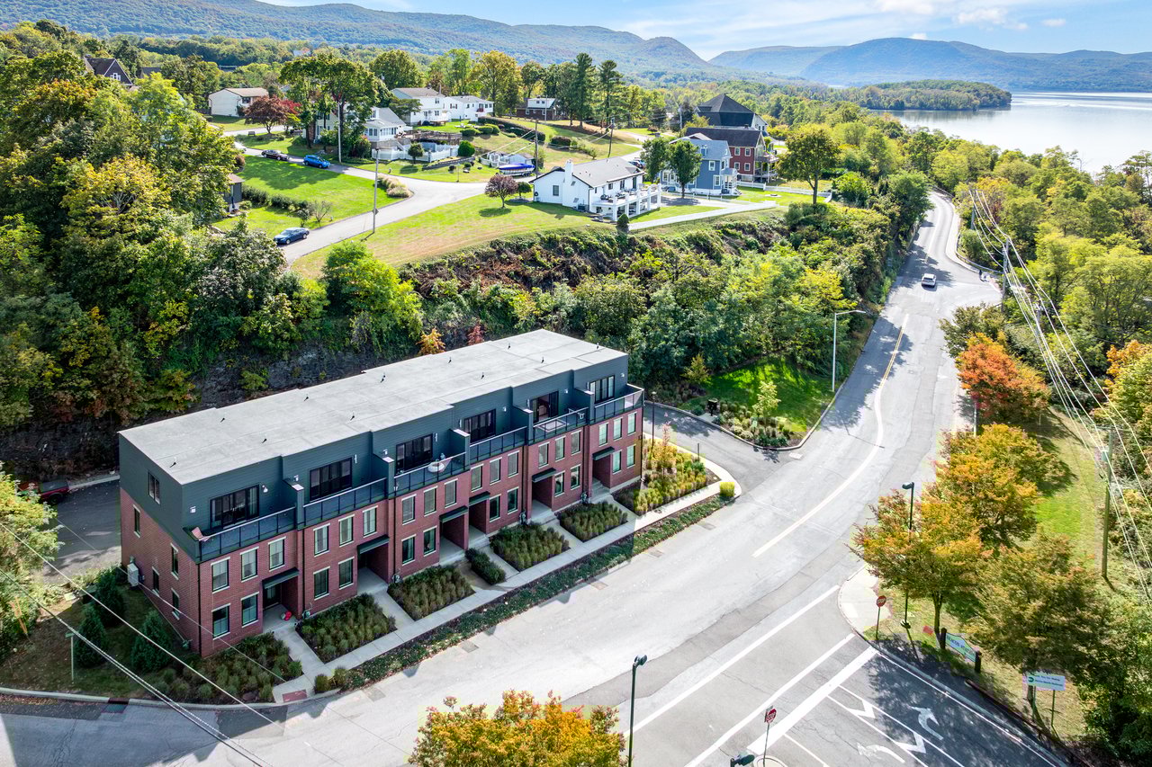 The Ferry Landing Townhomes have a unique Hudson River front location with easy access to the Metro North commuter train to NYC.