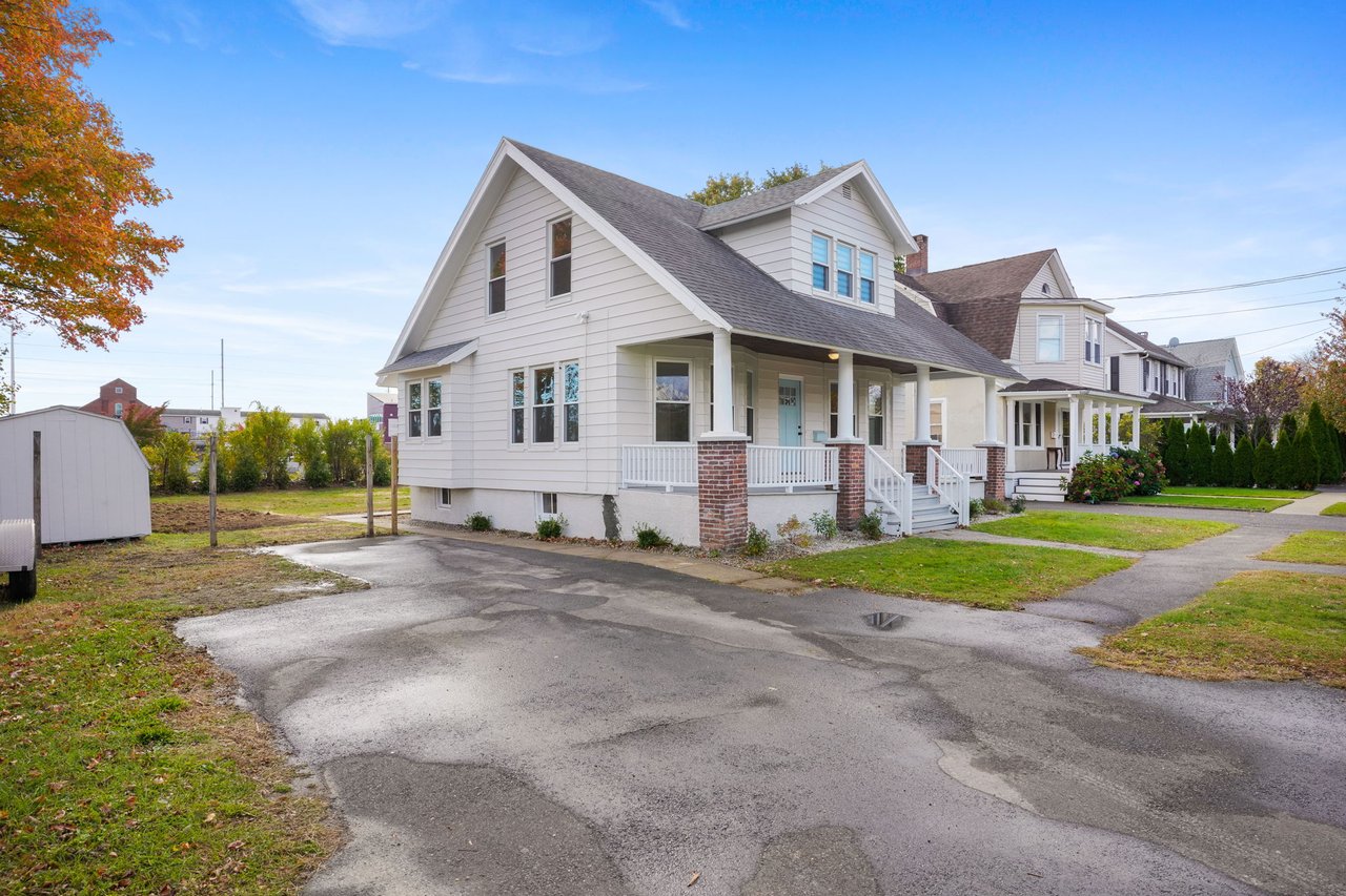 Off street parking for 5 cars