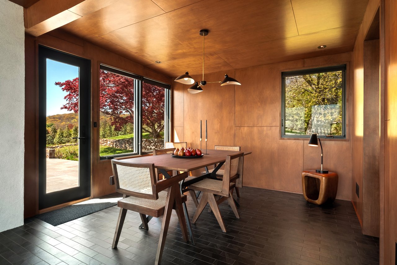 Main House - Dining Area