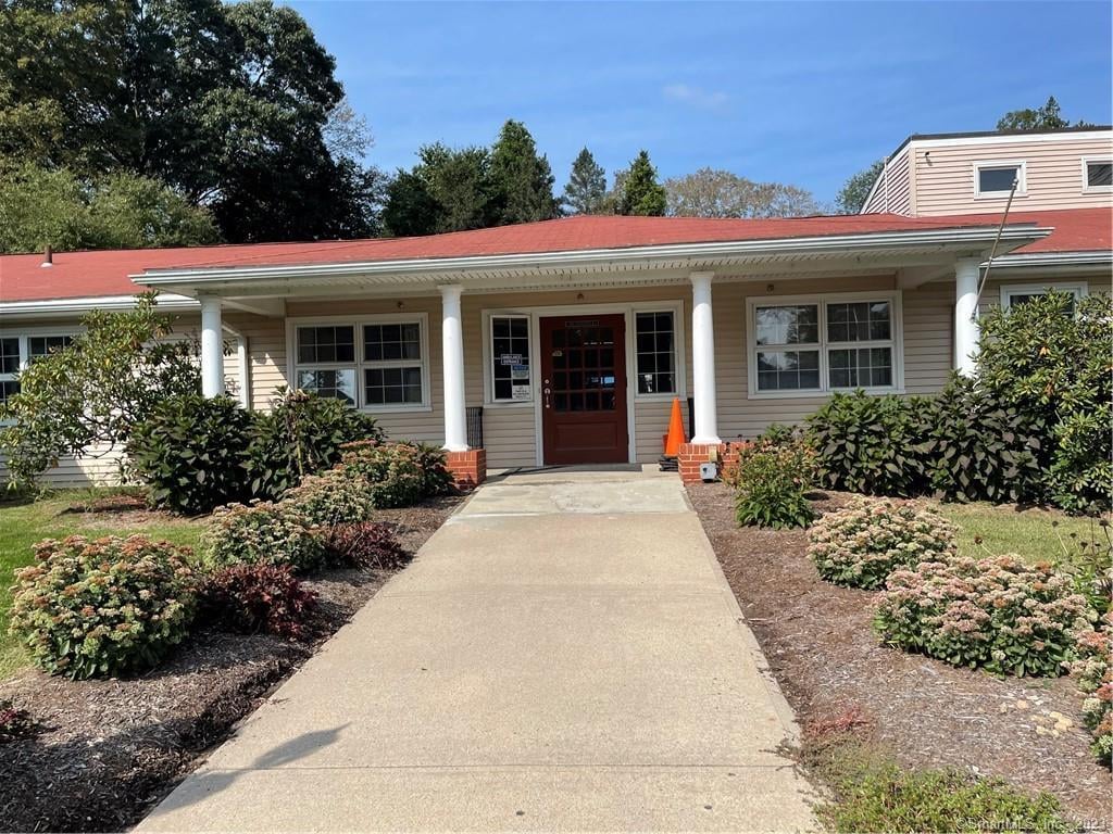 132 Main Street Photo 2