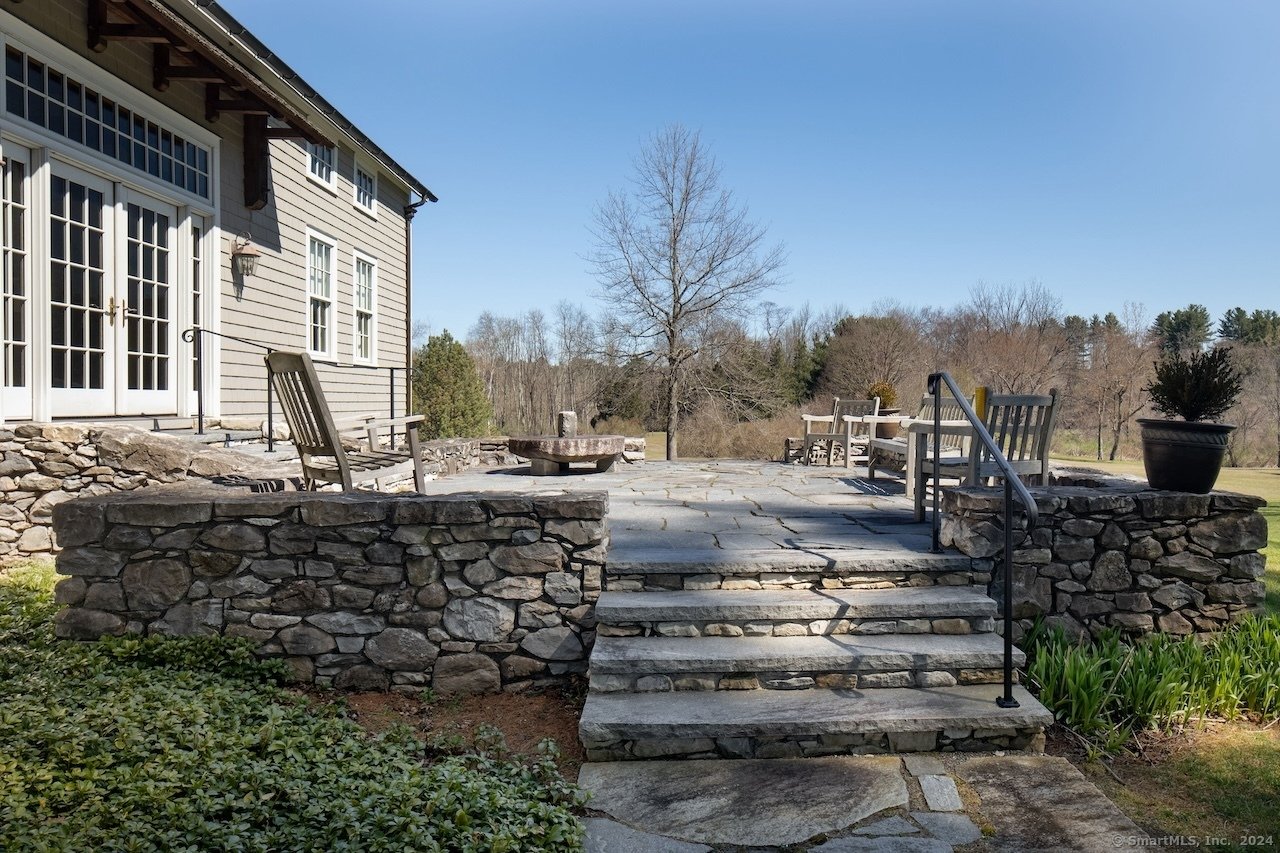 25 Sheffield Road Photo 27