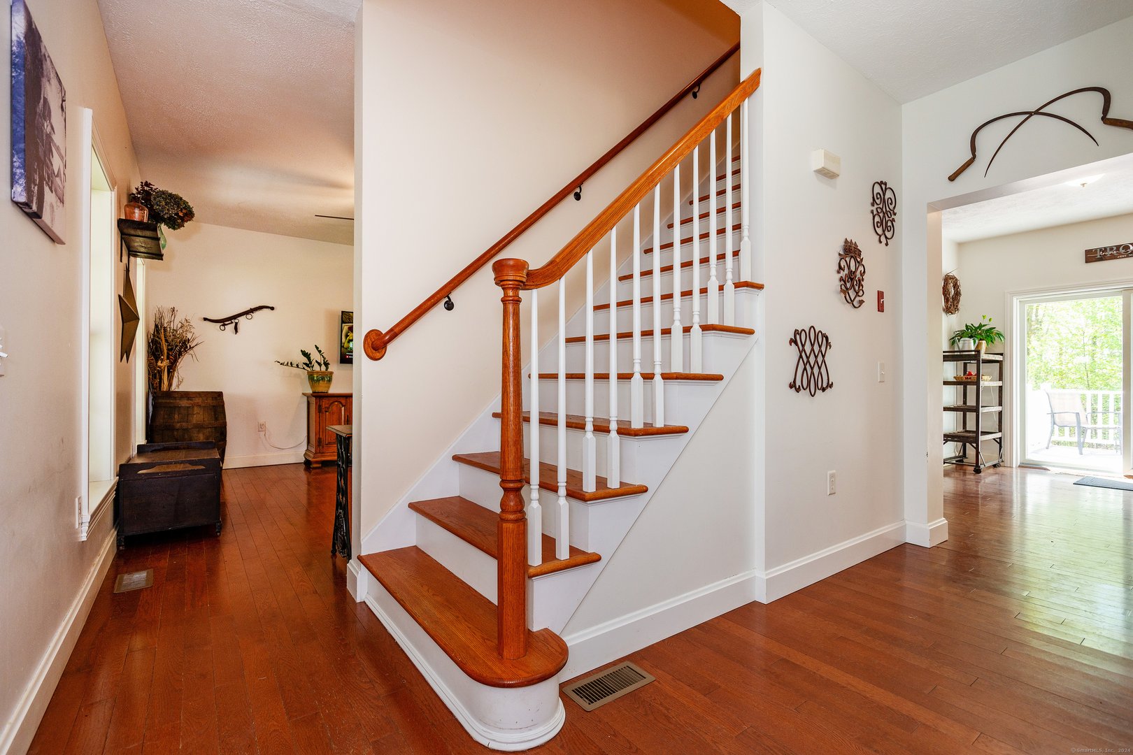 127 Massapeag Road Photo 8