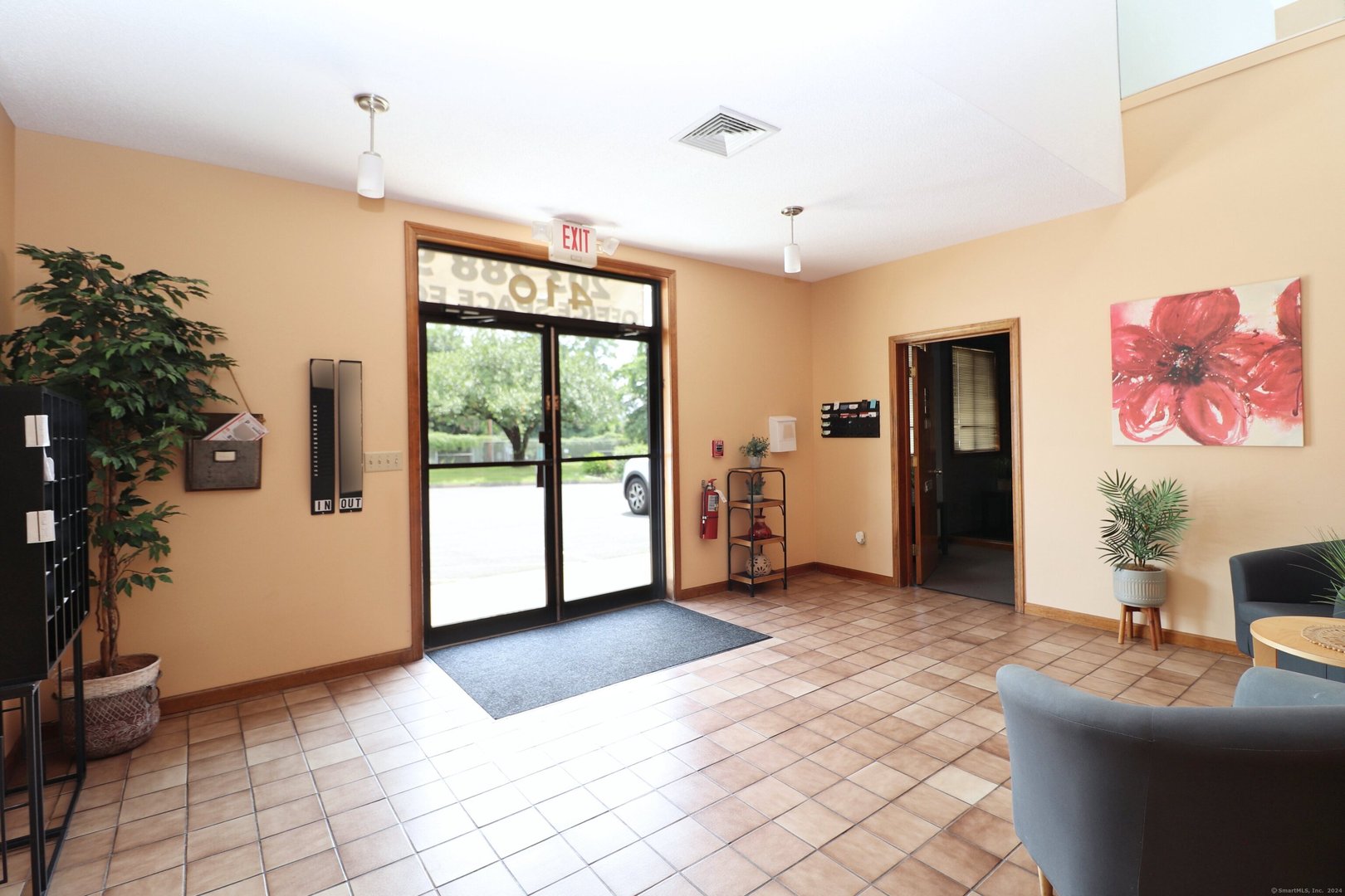 410 State Street Photo 5