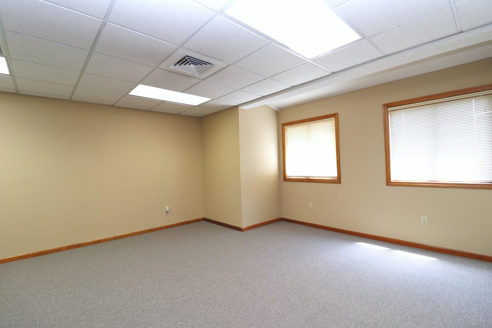 410 State Street Photo 21