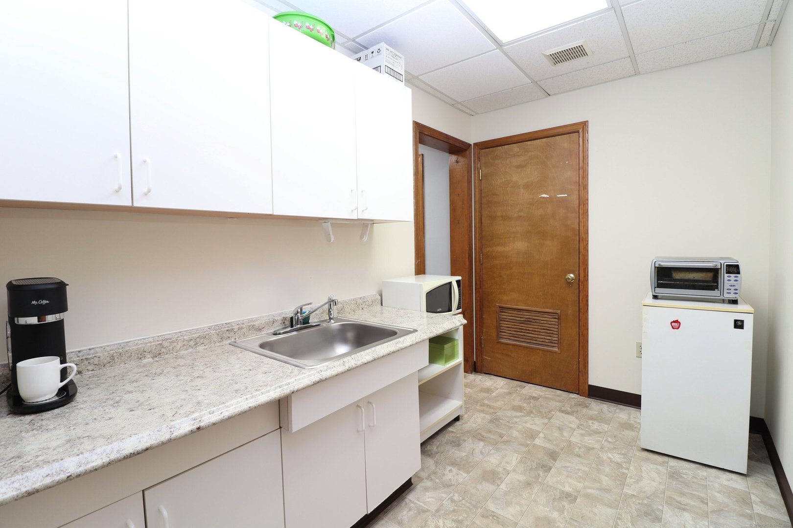 410 State Street Photo 29