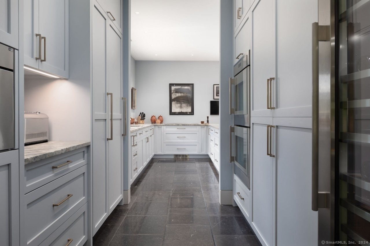 89 Under Mountain Road Photo 4