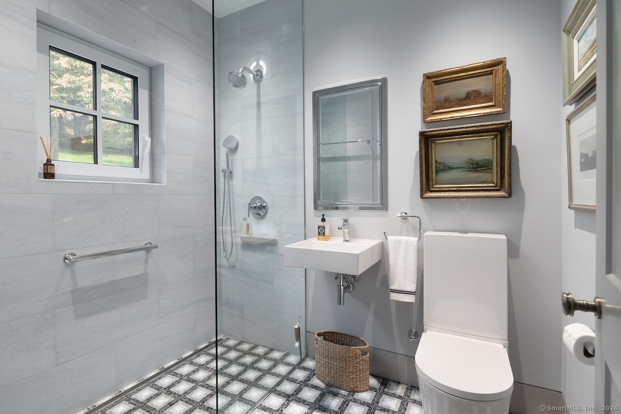 89 Under Mountain Road Photo 19