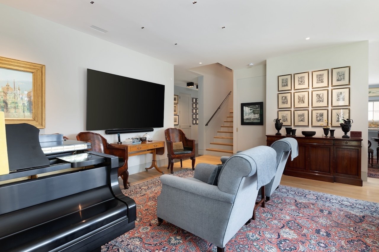 89 Under Mountain Road Photo 20