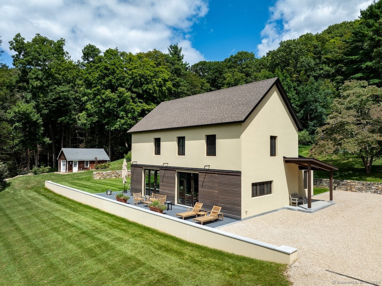 89 Under Mountain Road Photo 40