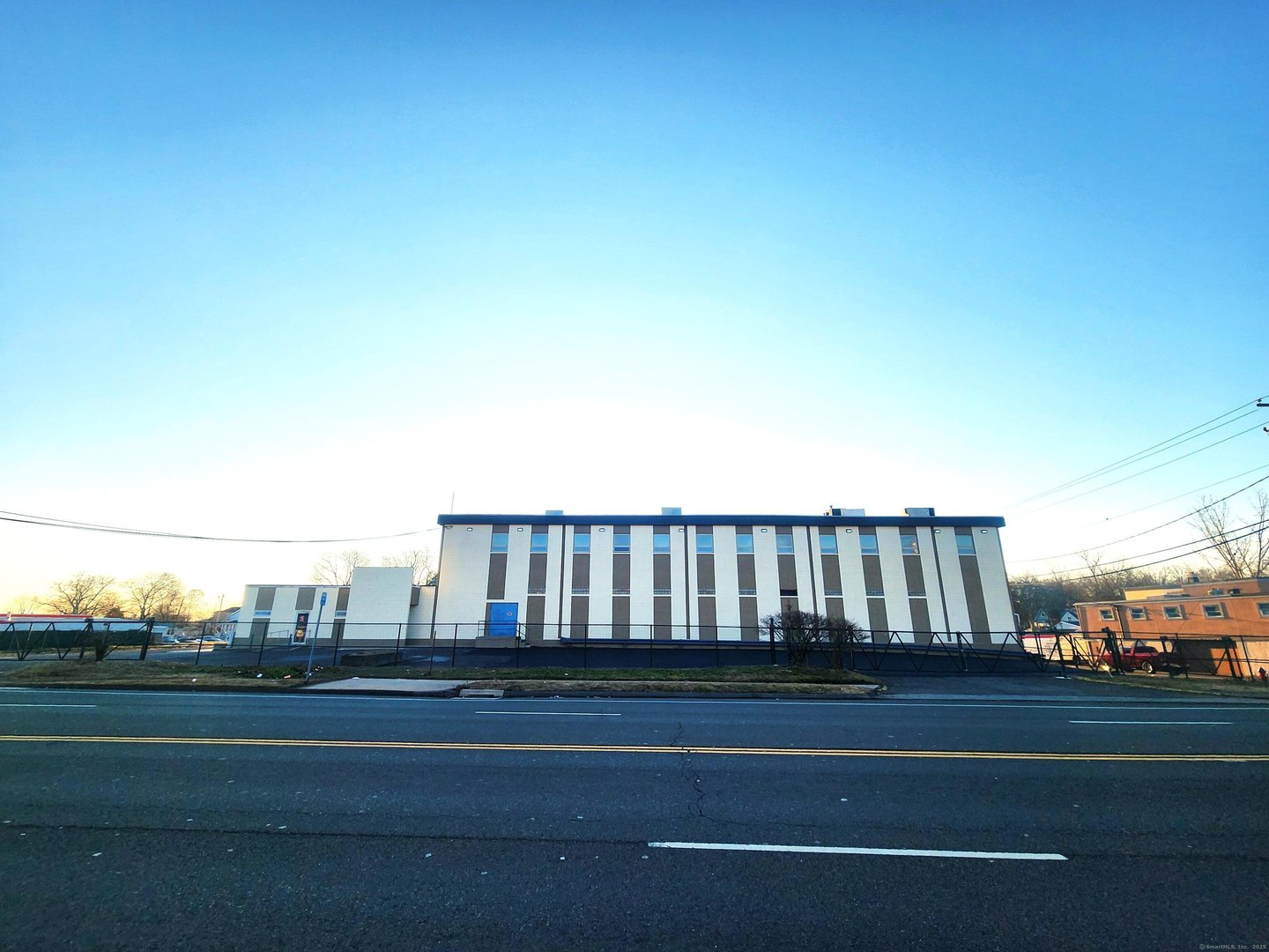 978 Orange Avenue Photo 2