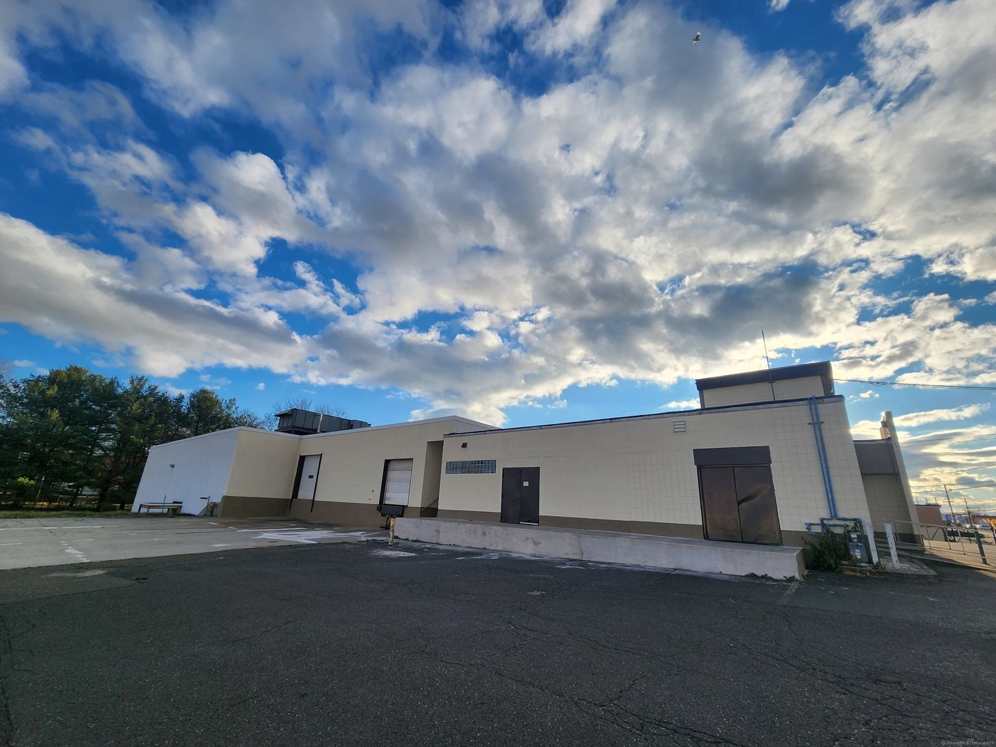 978 Orange Avenue Photo 3