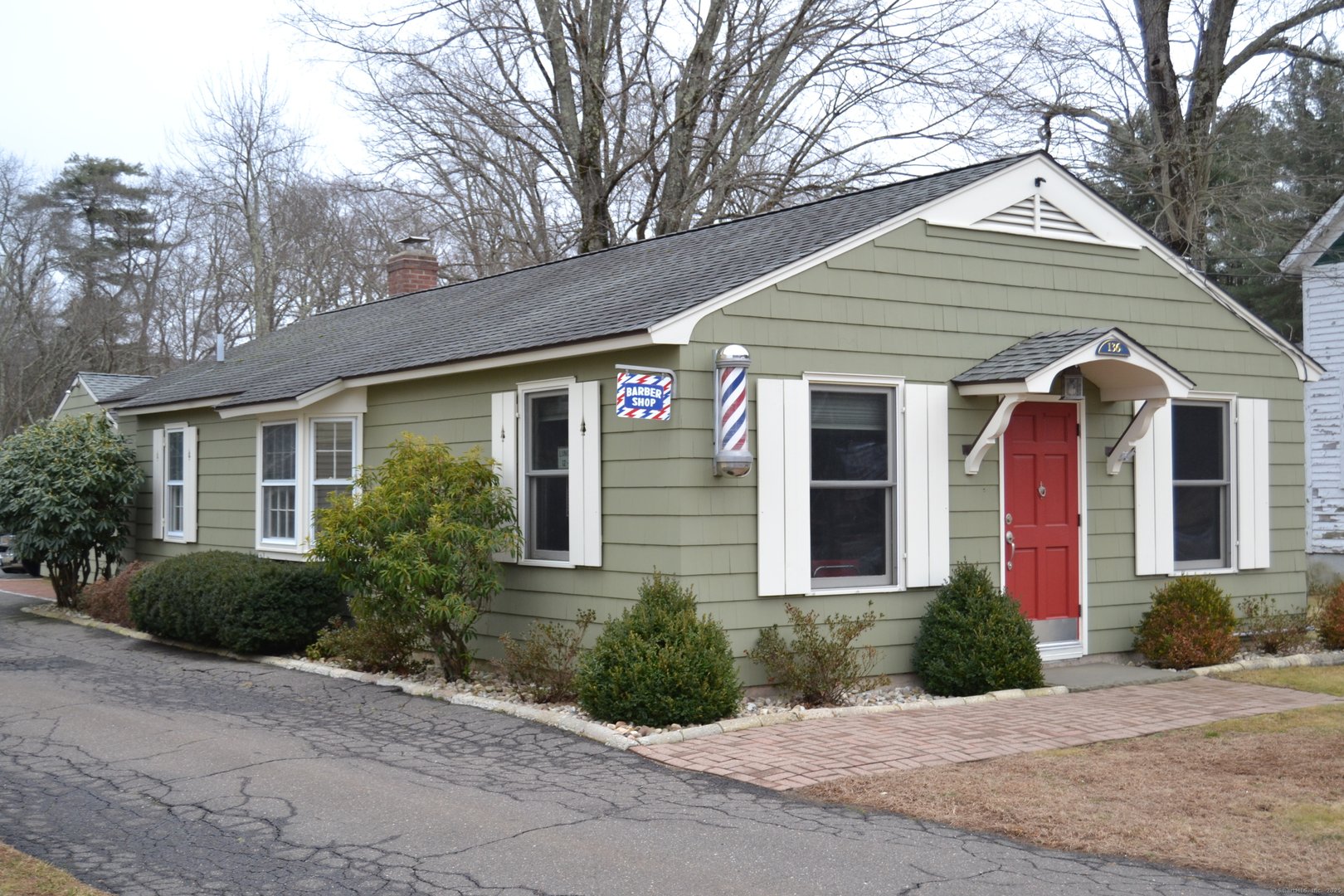 136 Hopmeadow Street Photo 1