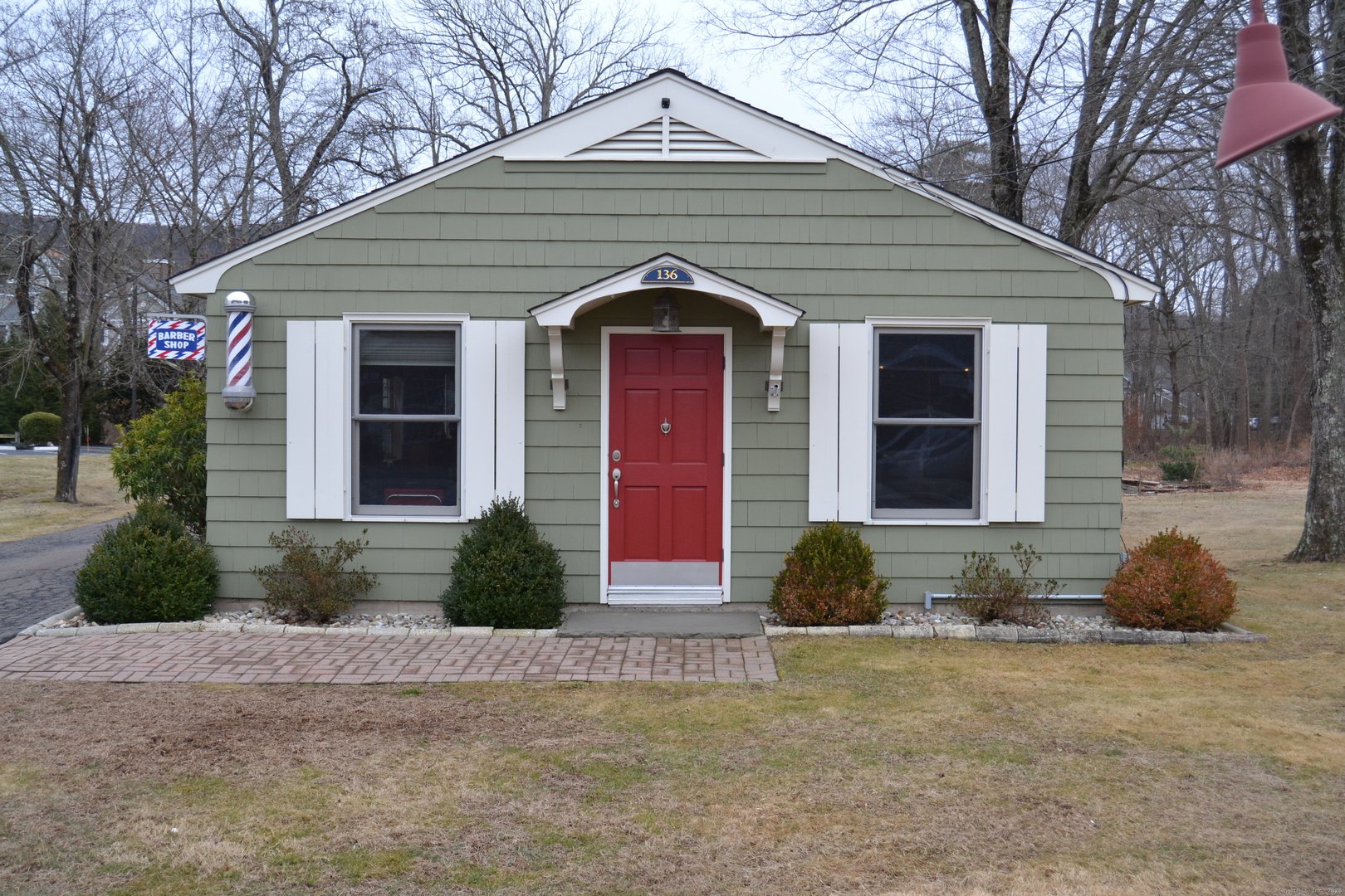 136 Hopmeadow Street Photo 4