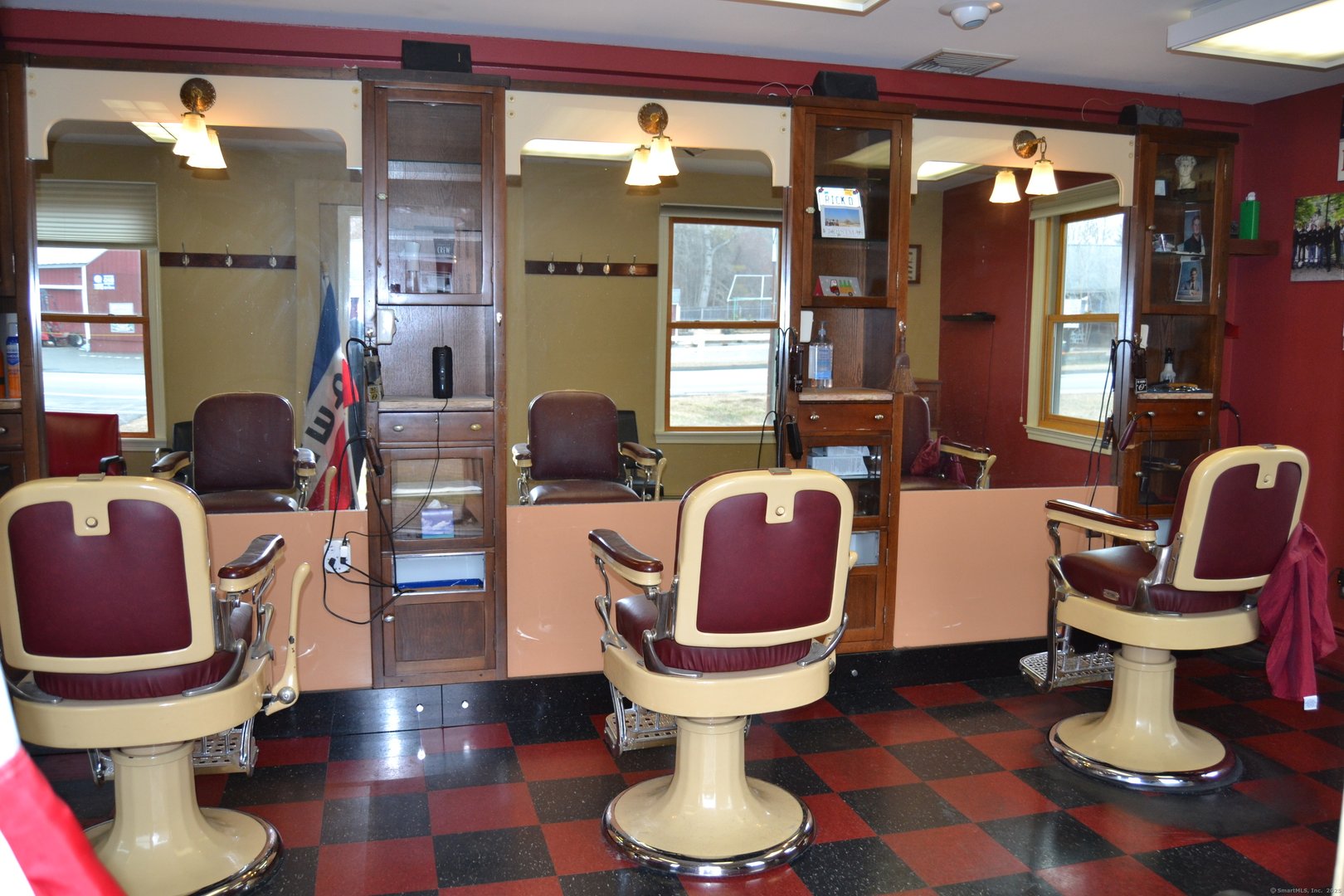 136 Hopmeadow Street Photo 7