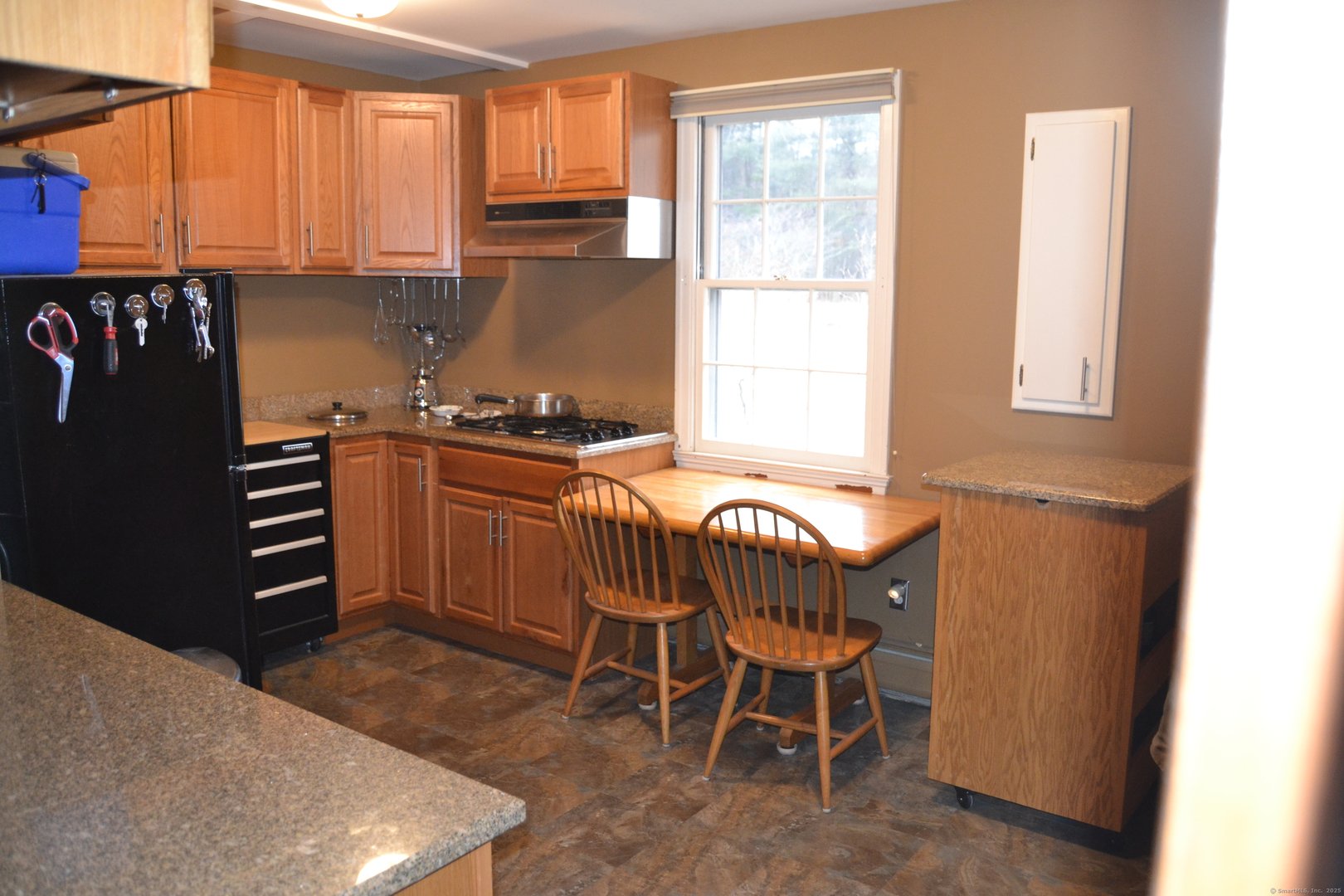 136 Hopmeadow Street Photo 13