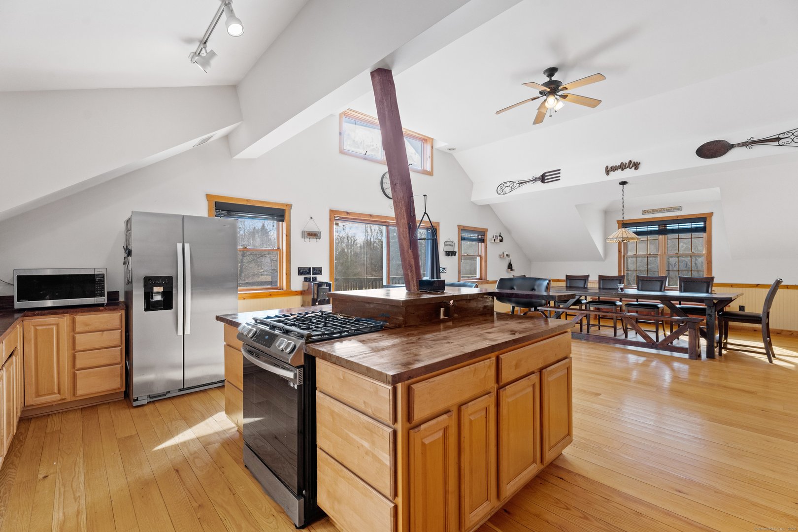 26 Old Wallingford Road Photo 9