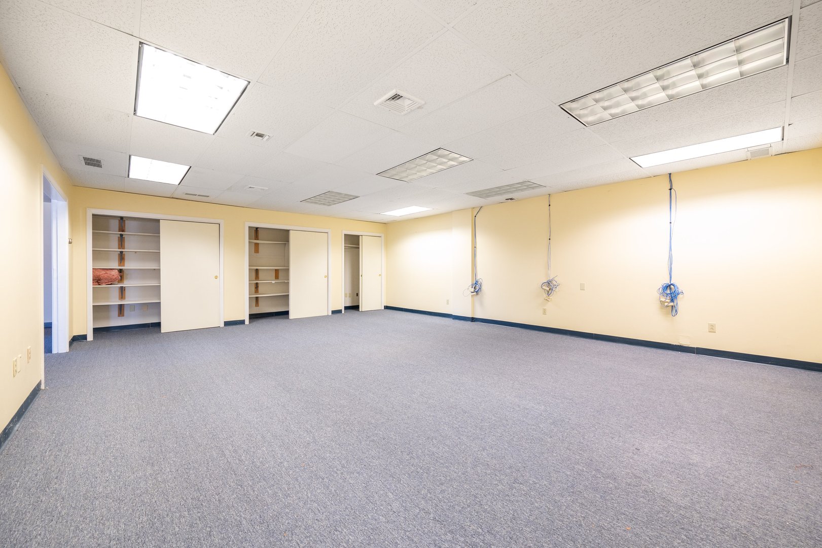 477 Boston Post Road Photo 9