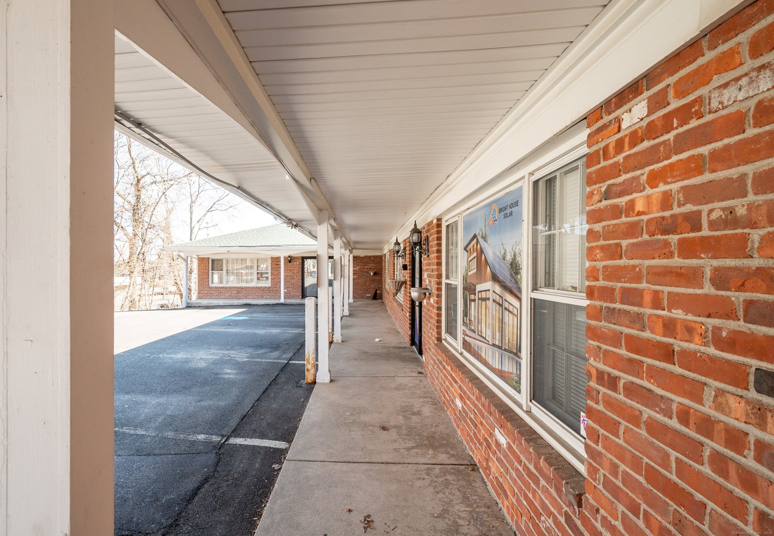 477 Boston Post Road Photo 18