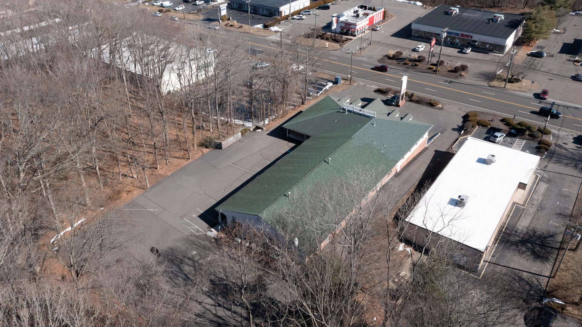 477 Boston Post Road Photo 20