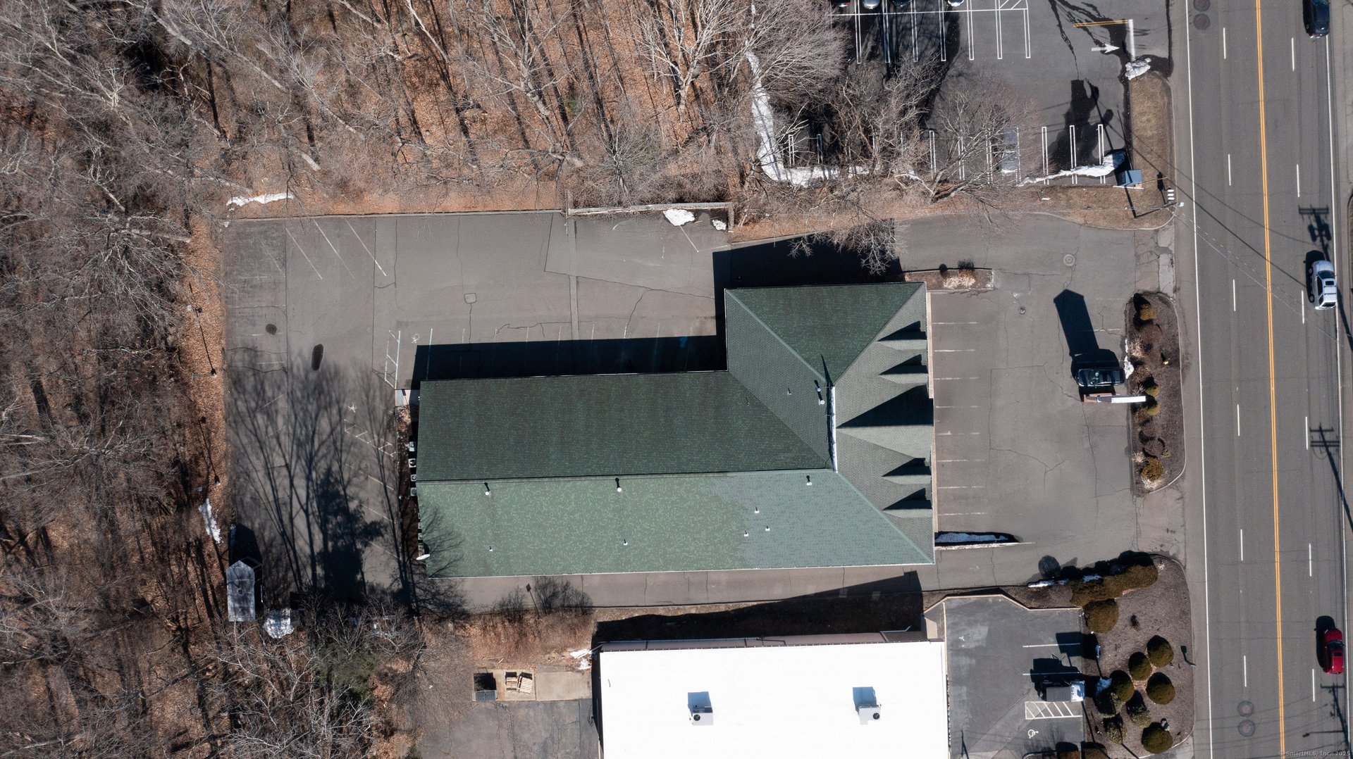 477 Boston Post Road Photo 21