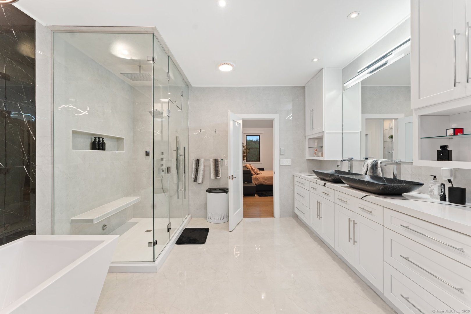 Norwich Single Family Photo 12