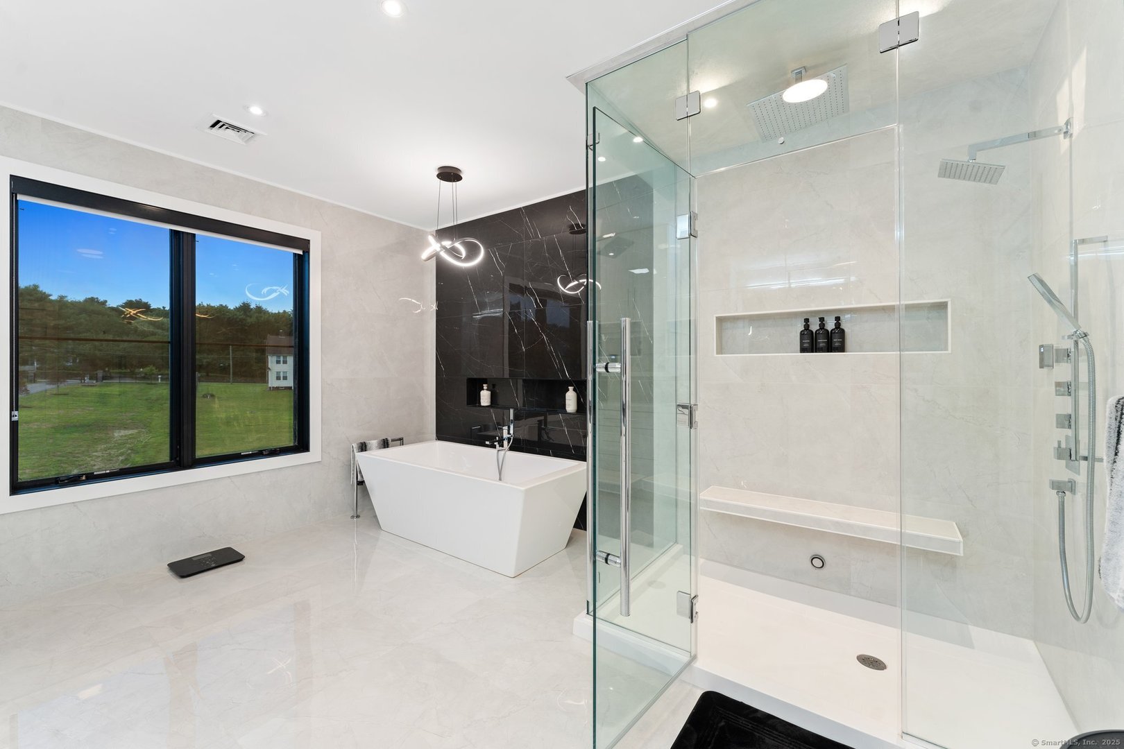 Norwich Single Family Photo 13