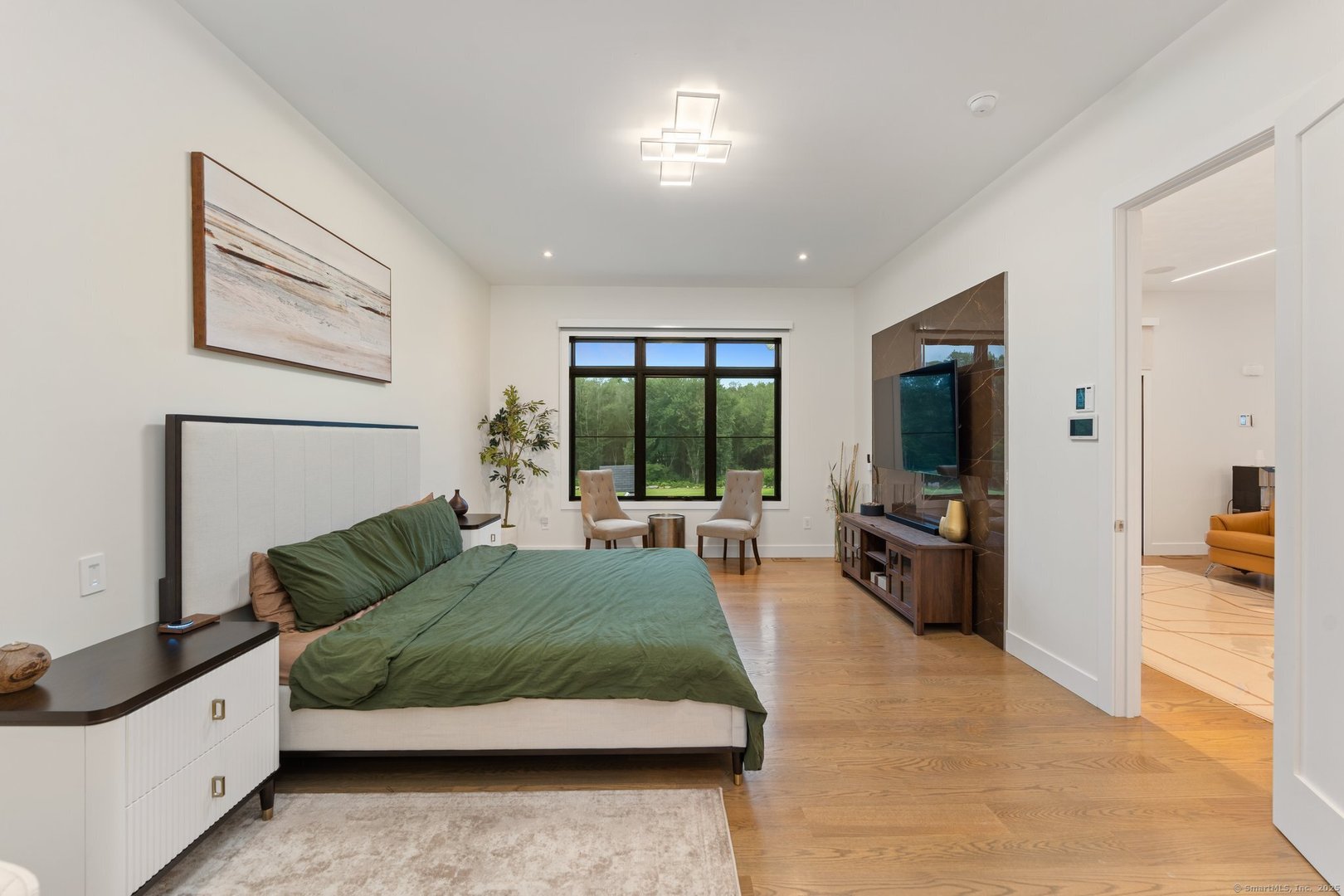 Norwich Single Family Photo 15