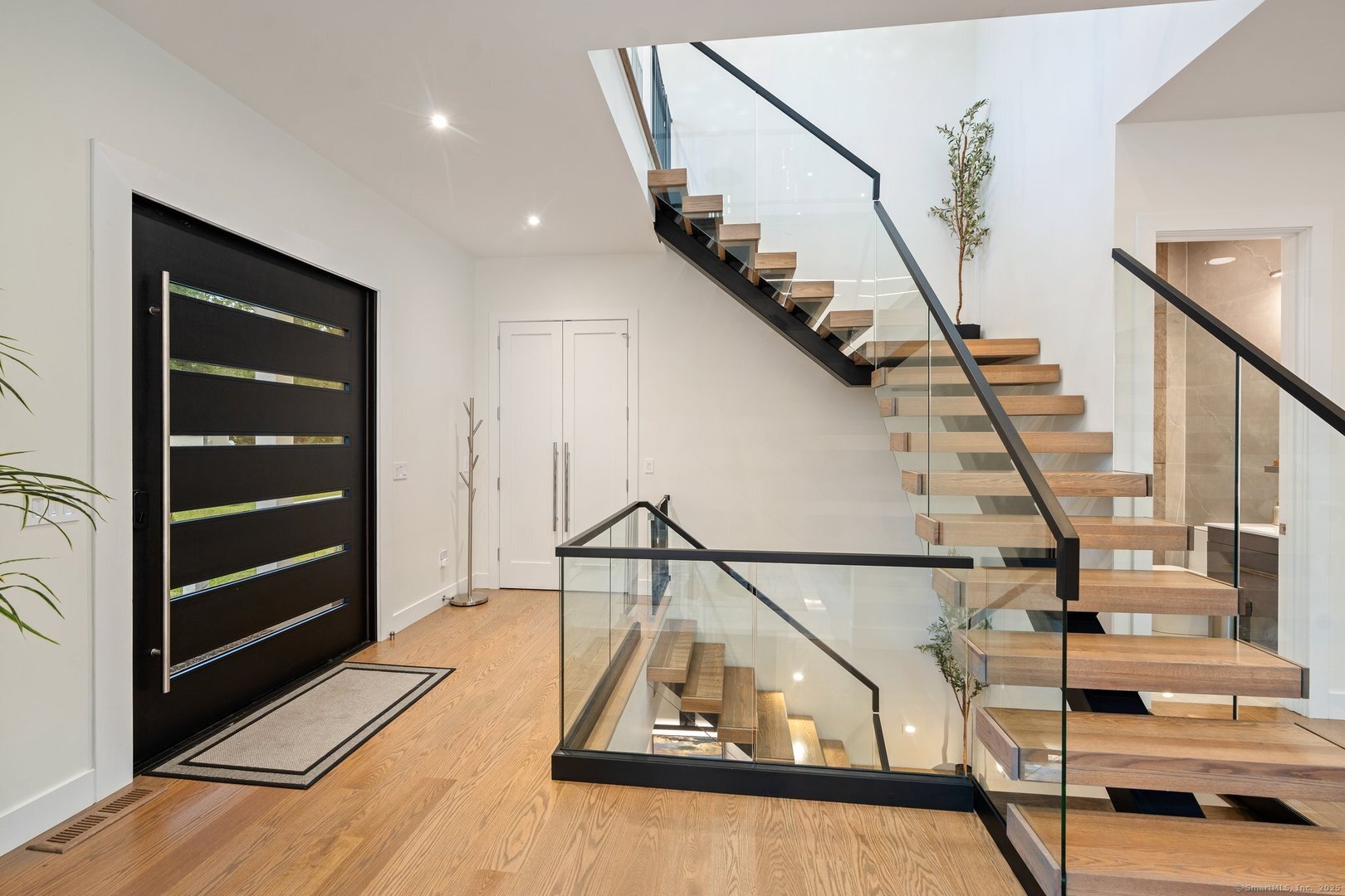 Norwich Single Family Photo 16