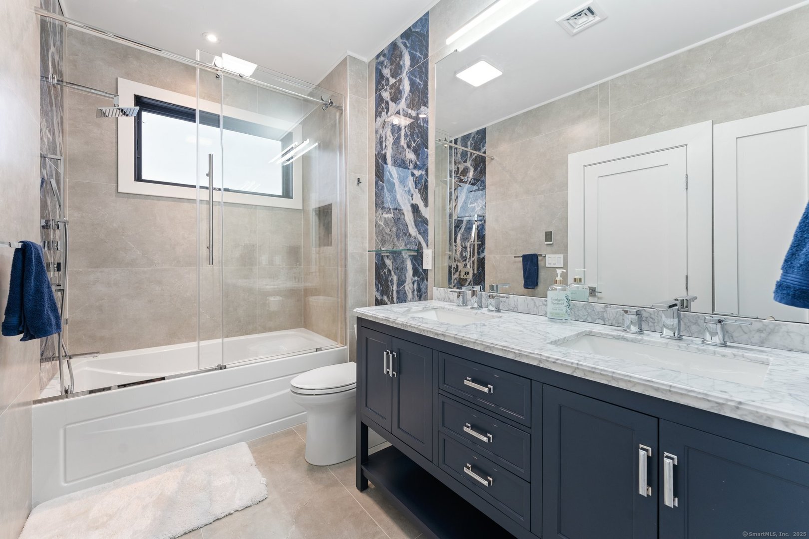 Norwich Single Family Photo 26