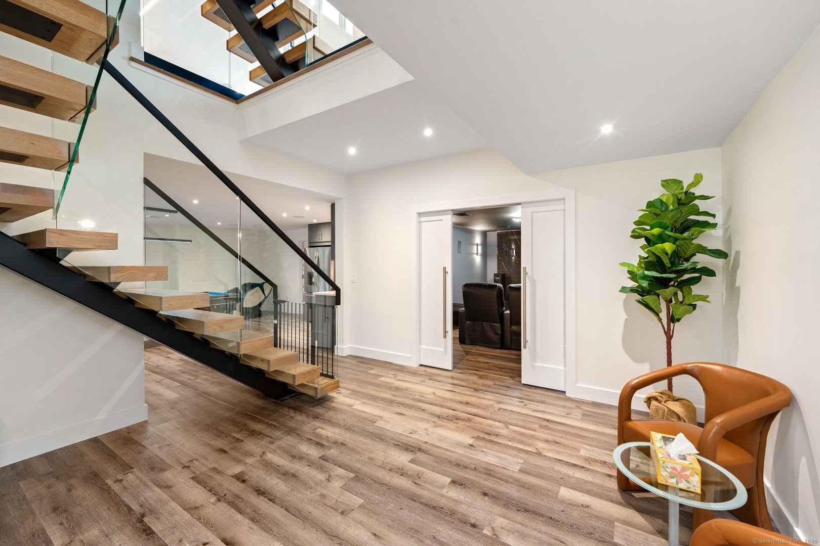 Norwich Single Family Photo 27