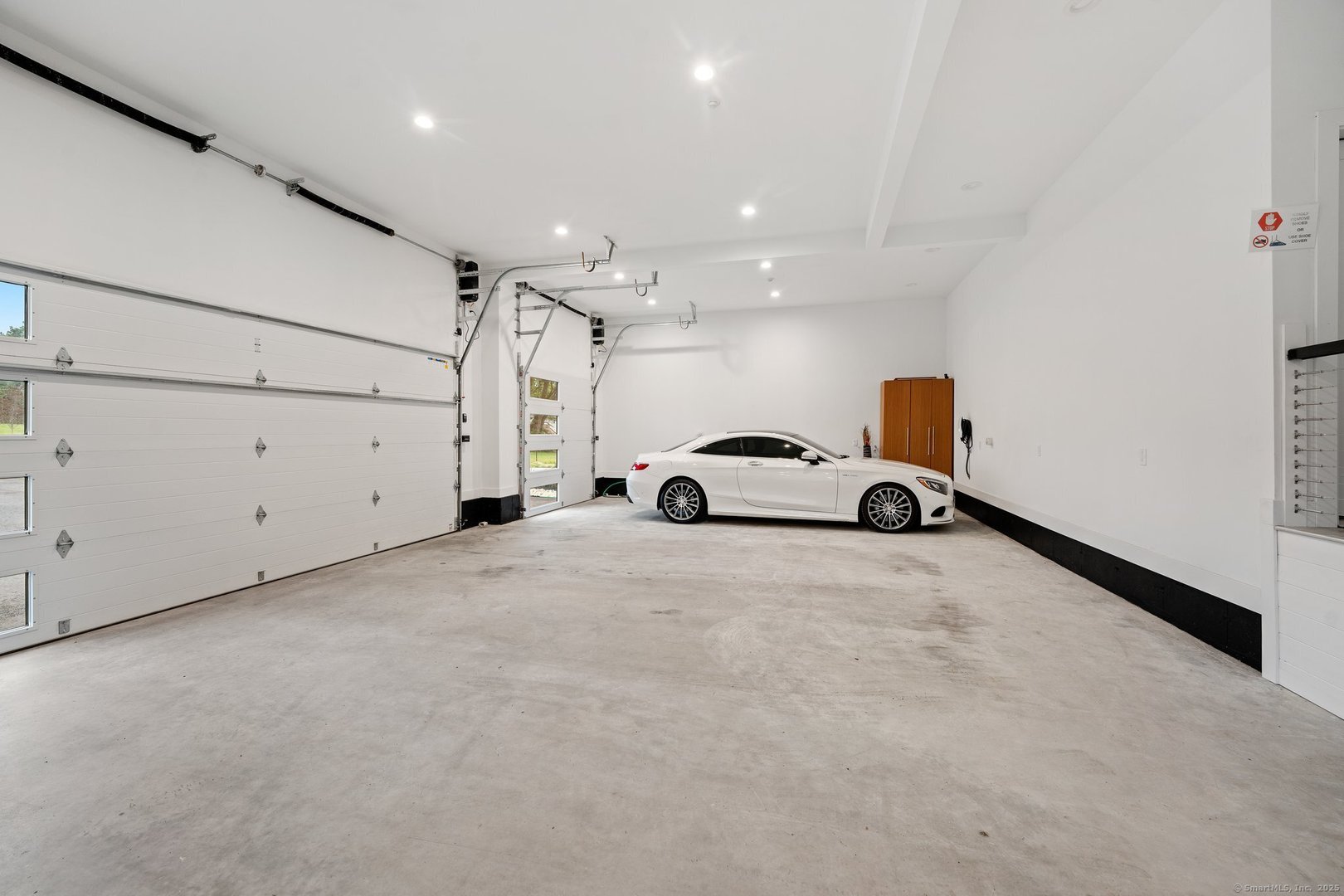 Norwich Single Family Photo 34