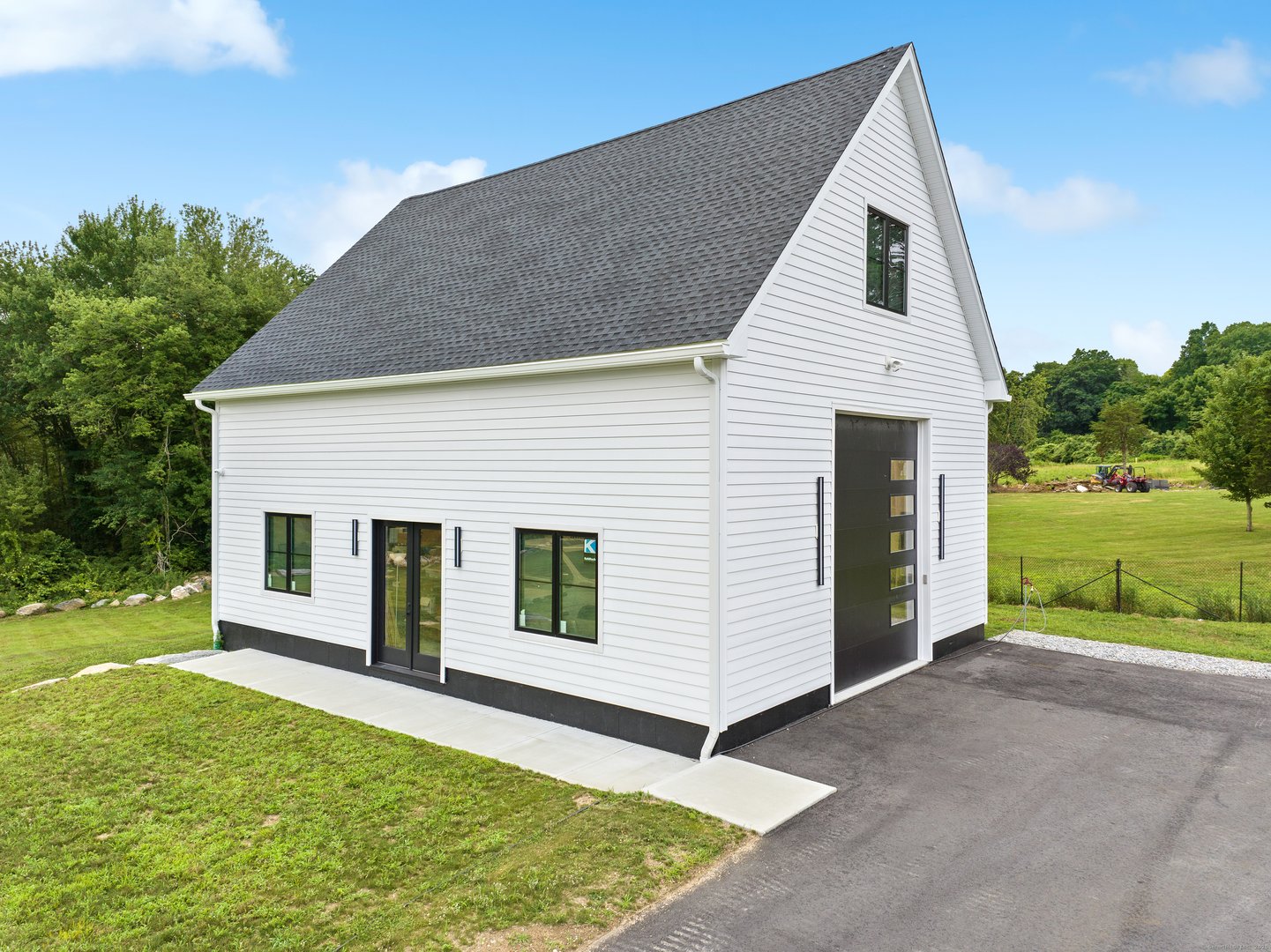 Norwich Single Family Photo 39