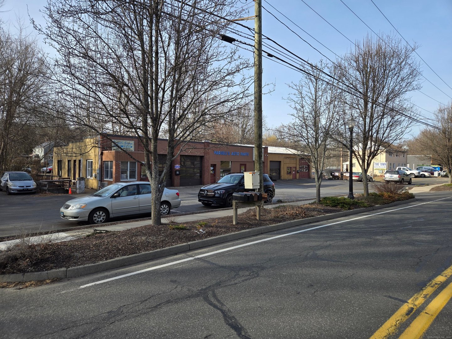 616 Main Street South Photo 2