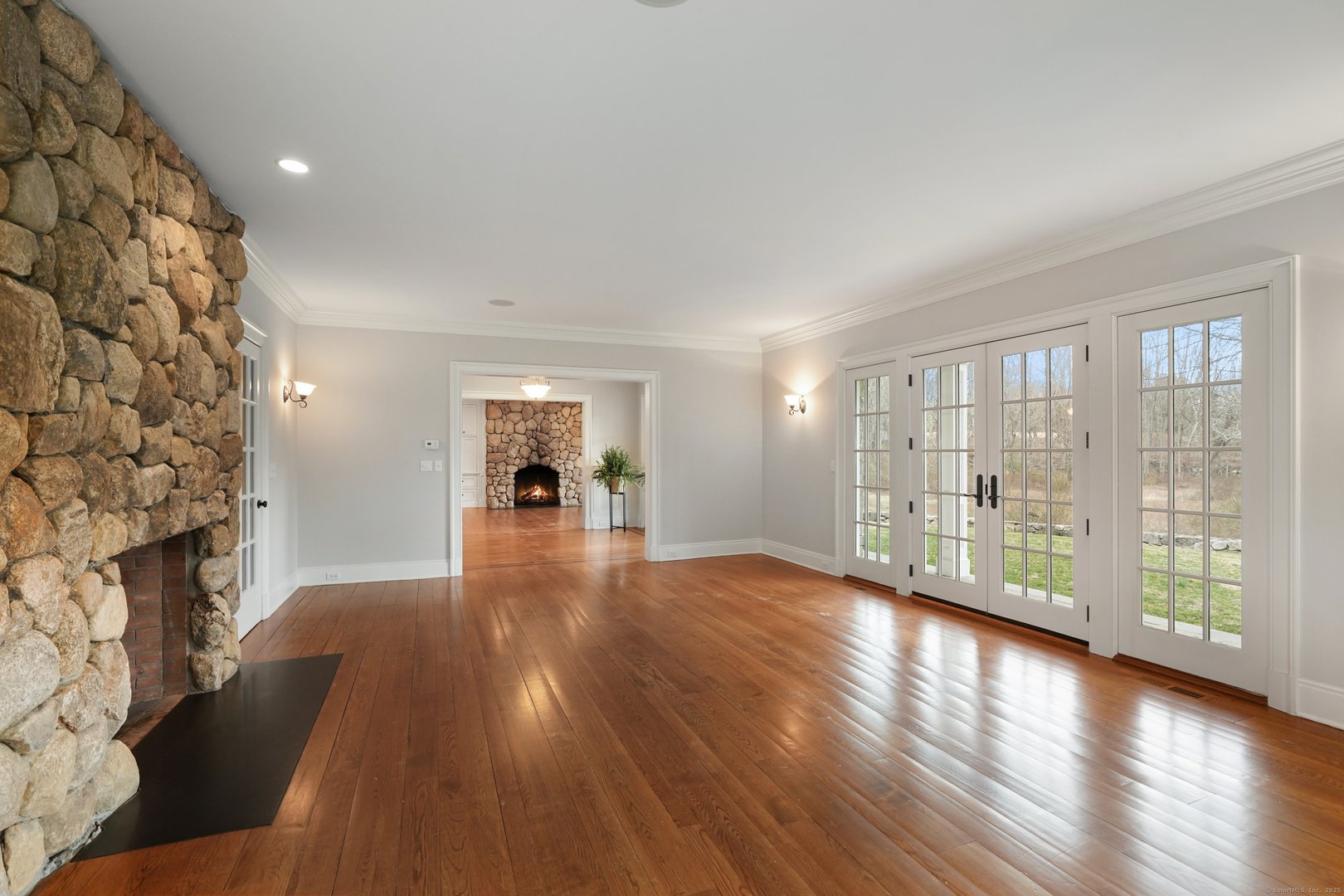 33 Middlebrook Farm Road Photo 3