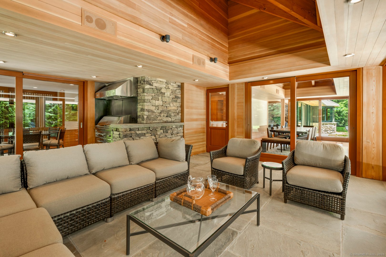 841 Winchester Road Photo 15