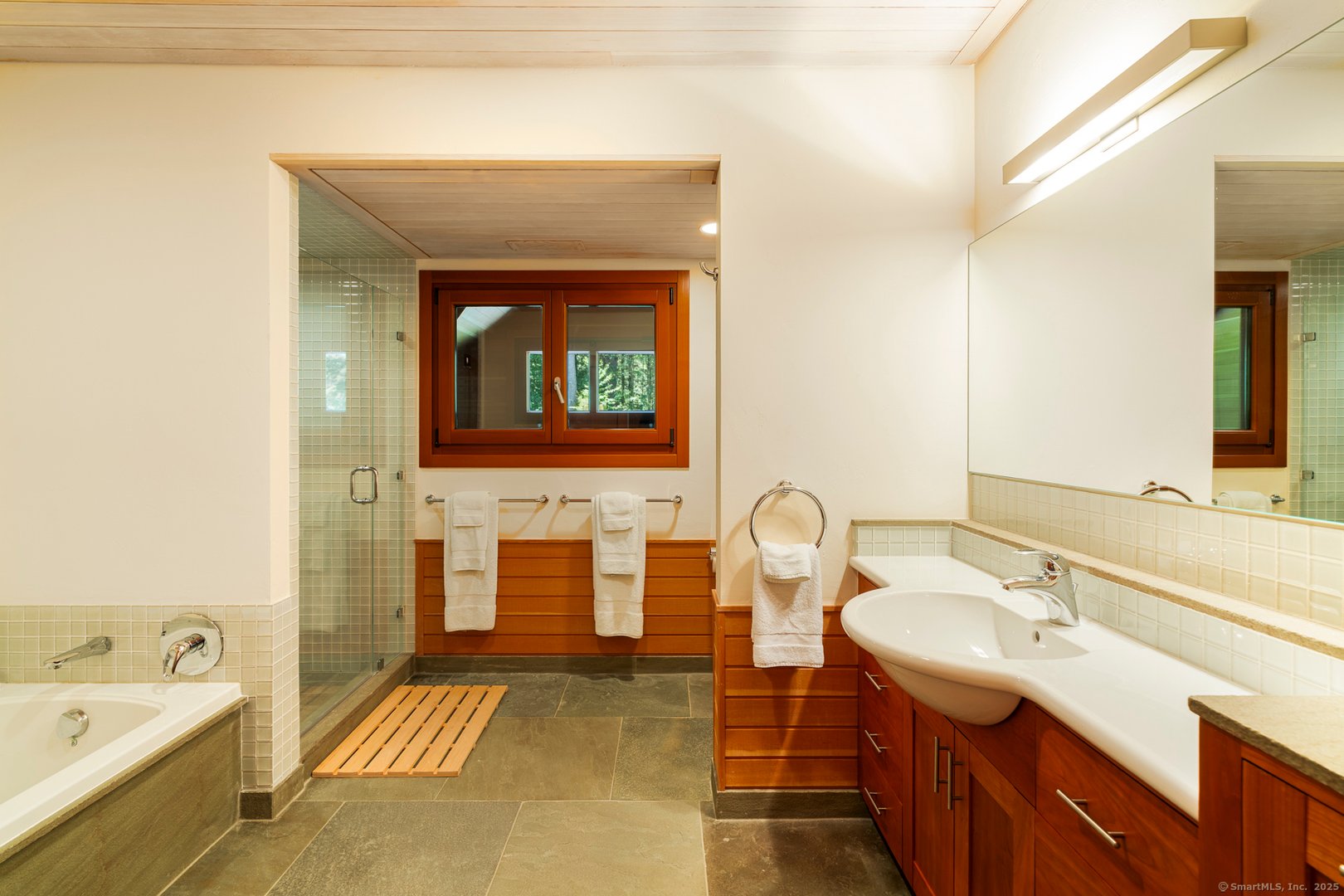 841 Winchester Road Photo 24