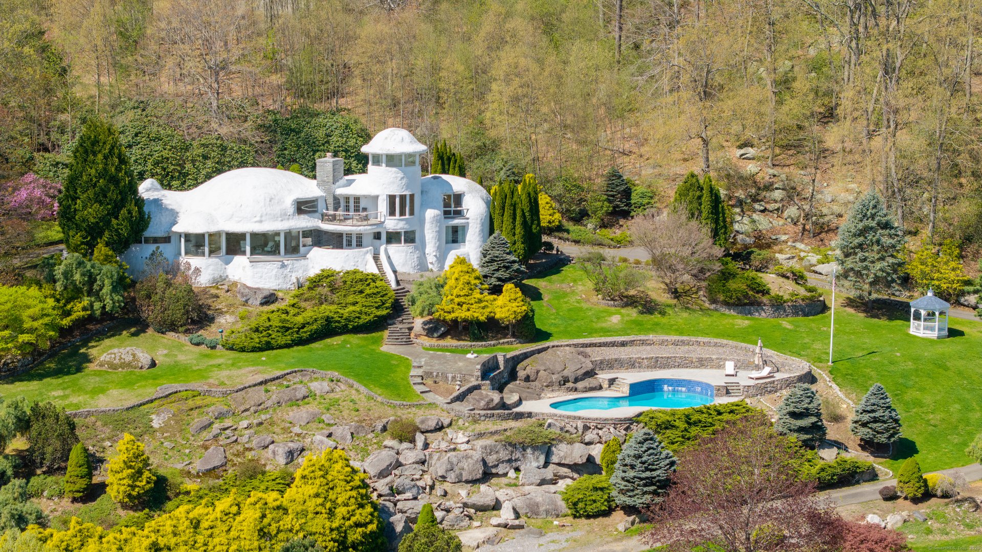 155 Shortwoods Road Photo 1