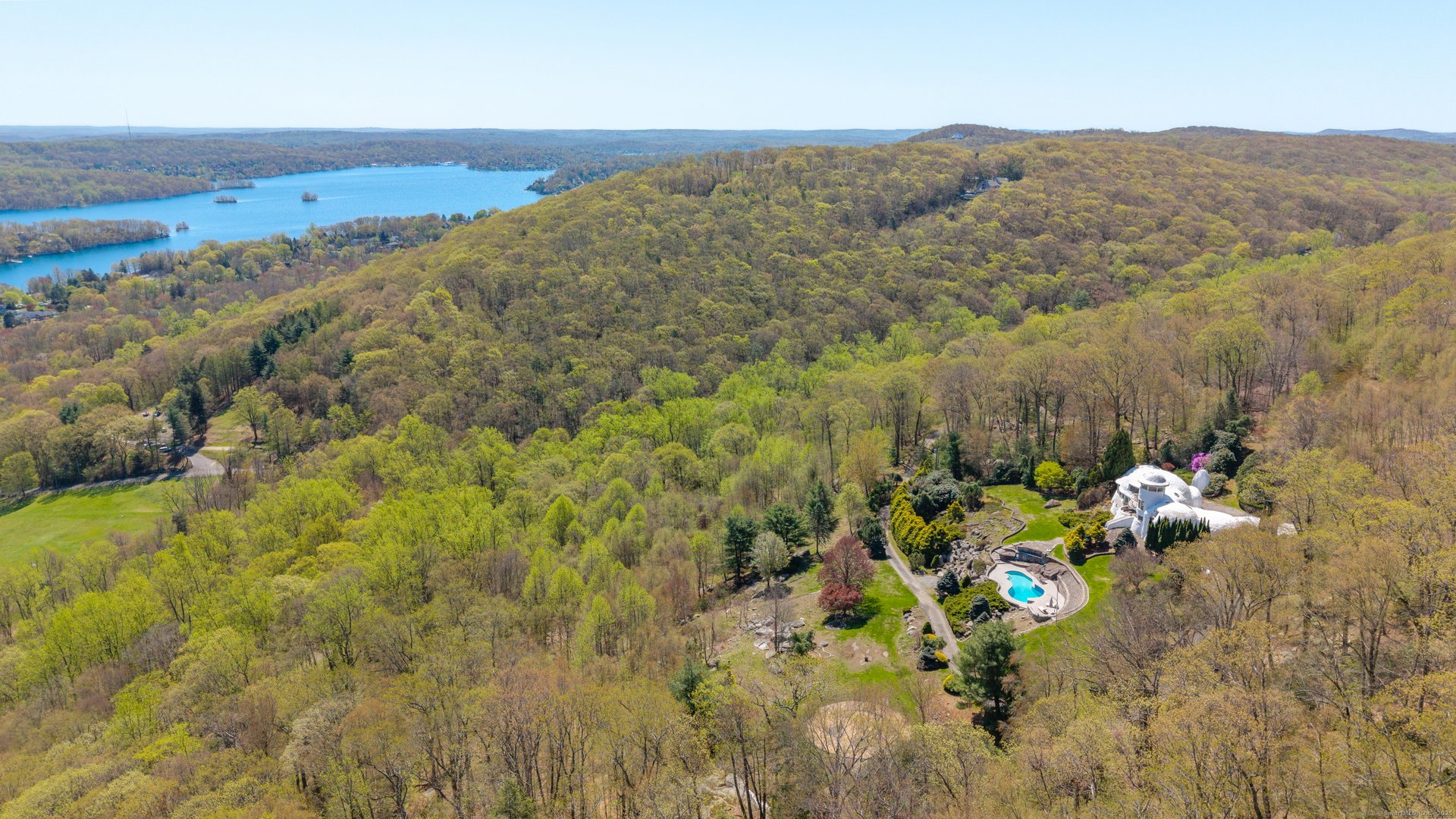 155 Shortwoods Road Photo 3